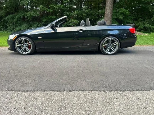 BMW 335 I convertible 2011