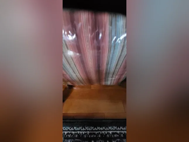 plusieurs meubles a vendre, tel table de télévision, bureau noir, cuisinière et autres. thumbnail 5