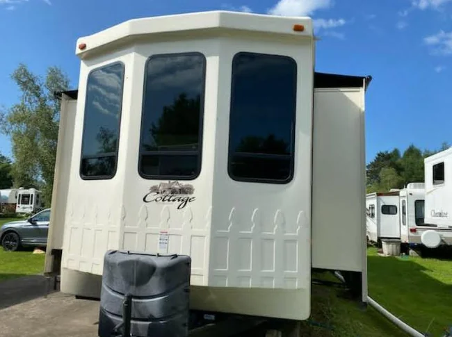 Roulotte 2015 - CEDAR CREEK 40 pieds (Model CCK40) thumbnail 3