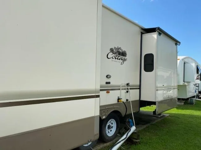 Roulotte 2015 - CEDAR CREEK 40 pieds (Model CCK40) thumbnail 5
