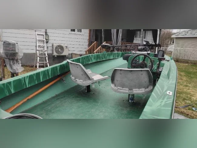 Le bateau est entièrement équipé pour la pêche thumbnail 4