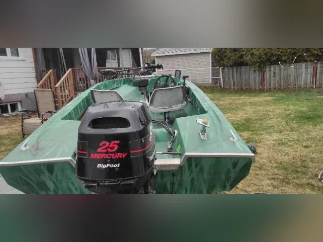 Le bateau est entièrement équipé pour la pêche thumbnail 10