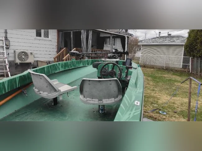 Le bateau est entièrement équipé pour la pêche thumbnail 3
