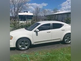 2011 Dodge Avenger thumbnail 2