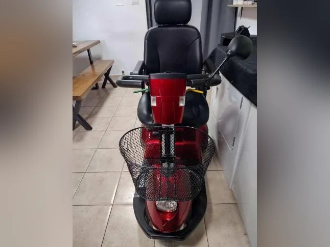 Triporteur Fortress Électrique 1700 ! Peu utilisé à vendre! thumbnail 2