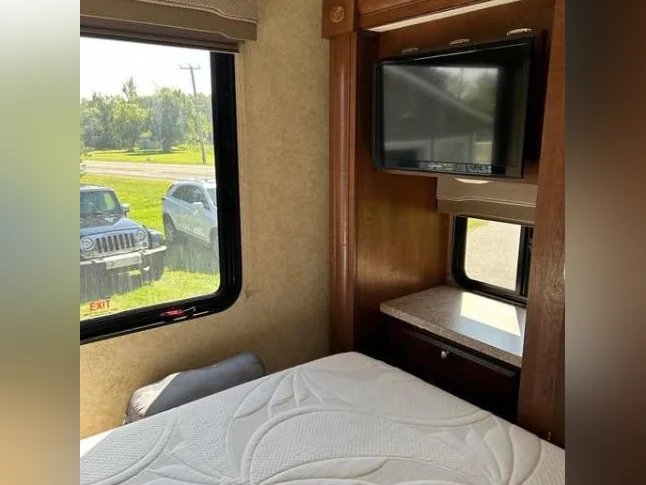 2016 Forest River Georgetown GT3 31 pieds - 69,500$ thumbnail 5