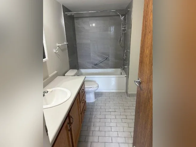 Logement 4 1/2 à louer 1050$ mois thumbnail 3