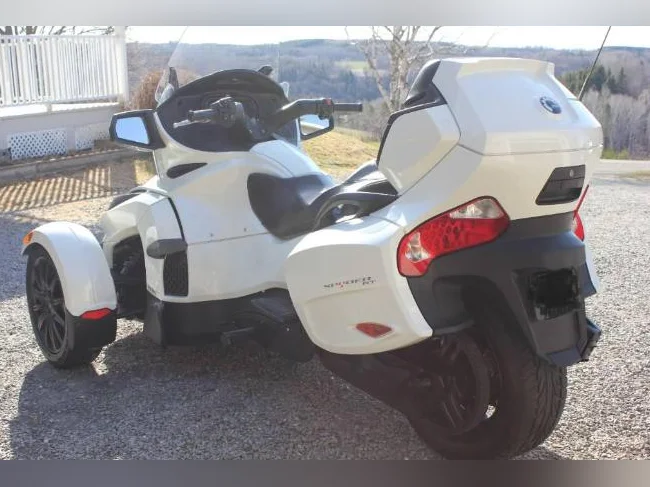 Can Am Spyder RT manuelle 2018  21600KM thumbnail 4