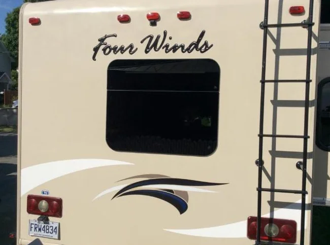 four winds 2016 31 pieds ford ) ECHANGE CONTRE CLASSE C OU A 24 A 27 PIEDS thumbnail 5