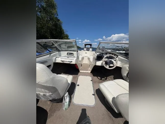 Bateau Stingray 195 LR 2009 thumbnail 7
