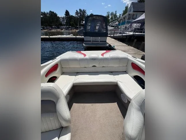 Bateau Stingray 195 LR 2009 thumbnail 3