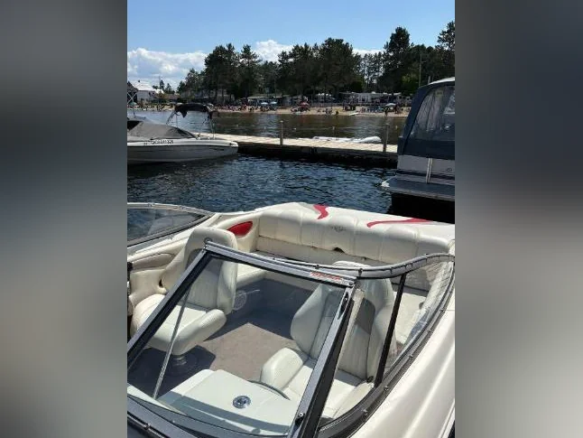 Bateau Stingray 195 LR 2009 thumbnail 10