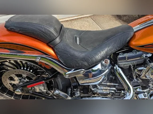 Harley Davidson Softail Breakout CVO FXSBSE thumbnail 5