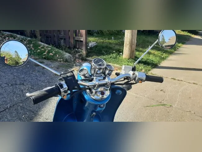 Scooter 2 places Solista thumbnail 7