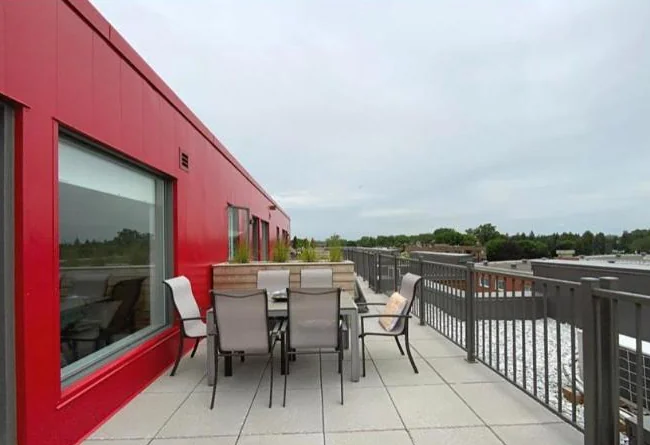 Lumineux condo meublé tout-inclus à Rosemont!