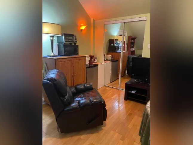 Chambre à louer dans maison à partager thumbnail 4