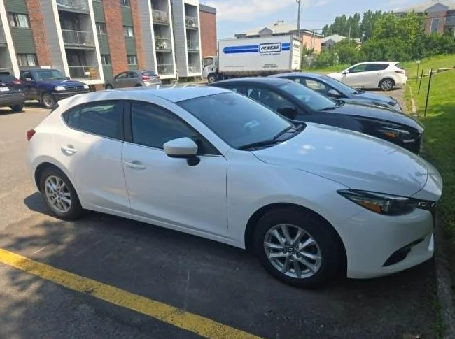 Mazda3 Sport GS 2018 — Manuelle, seulement 99 700 km, impeccable thumbnail 2