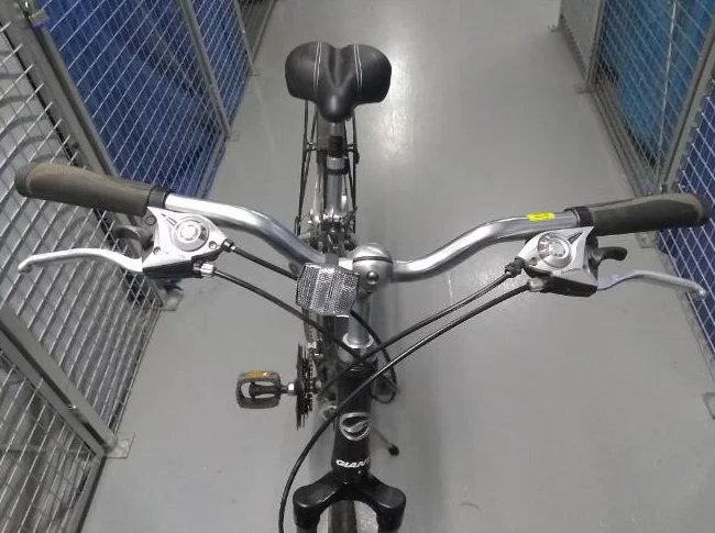 Vélo Giant Cypress DX 21 vitesse, comme neuf. thumbnail 2