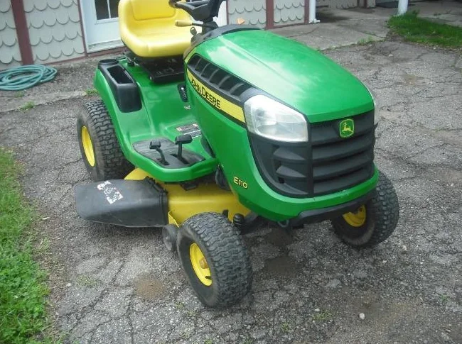 TRACTEUR À GAZON thumbnail 4