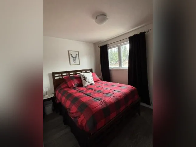 CHALET À VENDRE — MONT VALIN | KM 73 — secteur HORS ZEC thumbnail 5