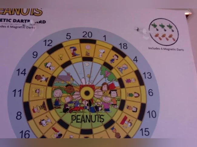 SNOOPY PEANUTS JEU DE DART MAGENTIQUE NEUF NEW thumbnail 2