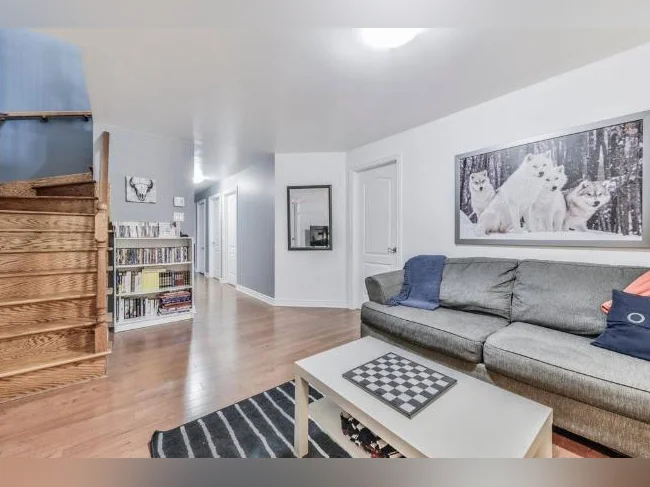 🏡 6½ à louer — Piscine creusée | Électros inclus | Animaux acceptés thumbnail 10