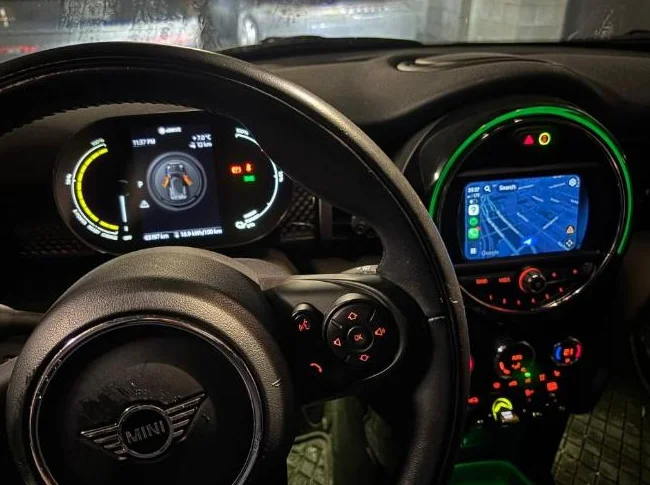 MINI Cooper SE 3 Door thumbnail 8