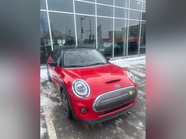 MINI Cooper SE 3 Door thumbnail 4