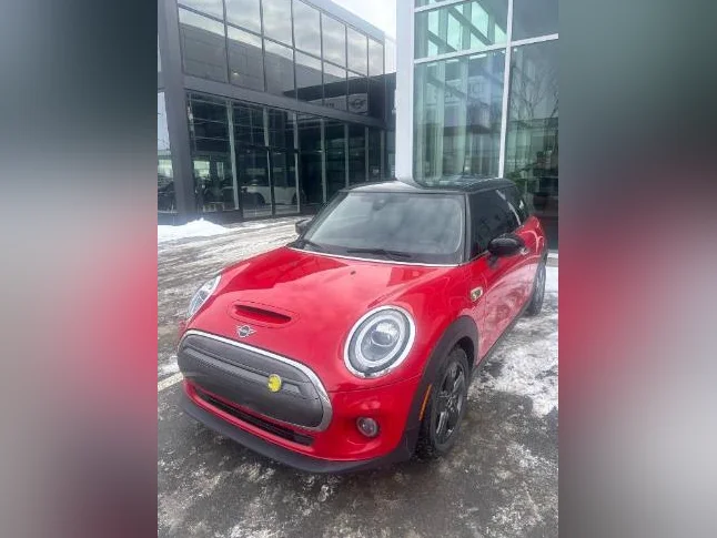 MINI Cooper SE 3 Door thumbnail 3