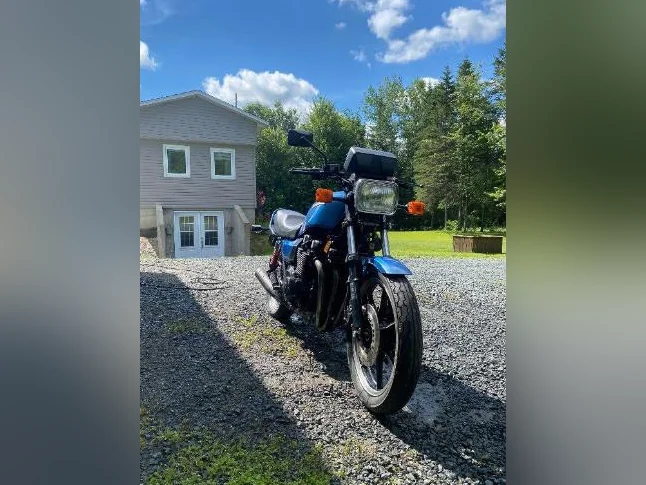 Kawasaki GPZ 1100 1981 thumbnail 4