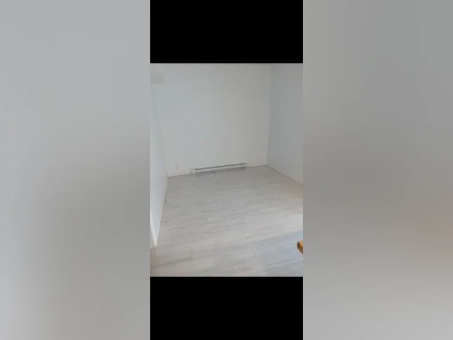 4 1/2 1 ère étage thumbnail 2