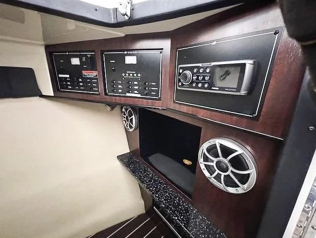 Bateau Monterey 328SS thumbnail 5