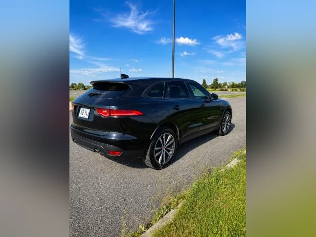 Jaguar 2028 25T Premium thumbnail 2