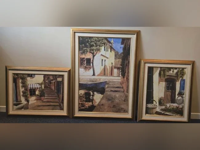 3 Toiles en parfait état
