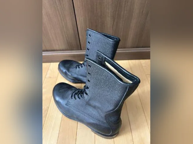 BOTTINES AVEC CAP D'ACIER 9-91/2 d