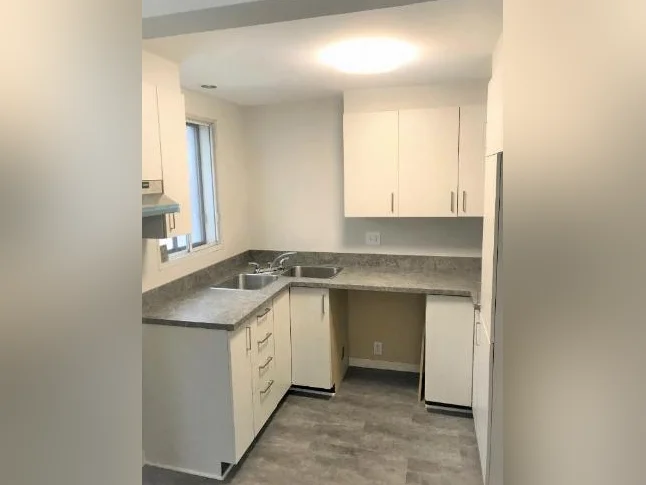 4 ½ Beau logement à louer derrière Galerie Terrebonne à 1230$ libre immédiatement thumbnail 6