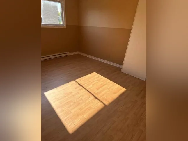 LOGEMENT À LOUER thumbnail 4