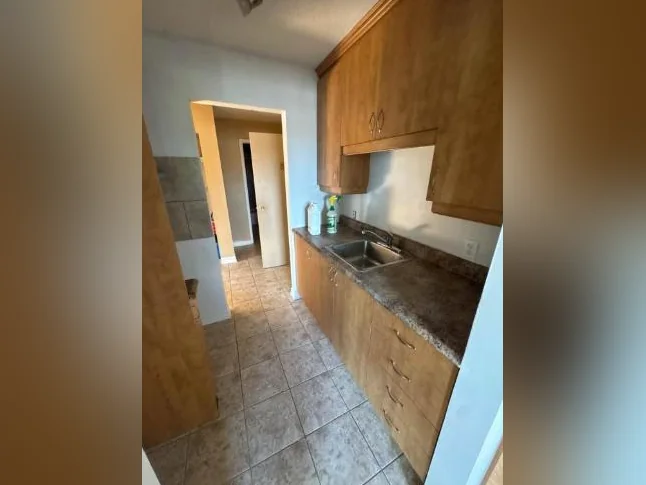 LOGEMENT À LOUER thumbnail 2