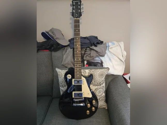 Guitare Electrique de bonne Qualiter