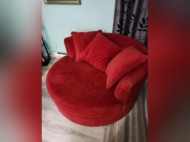 Fauteuil rond rouge