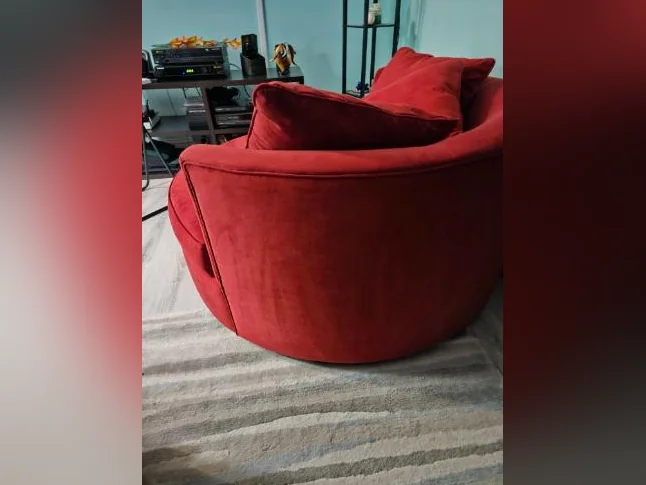 Fauteuil rond rouge thumbnail 3