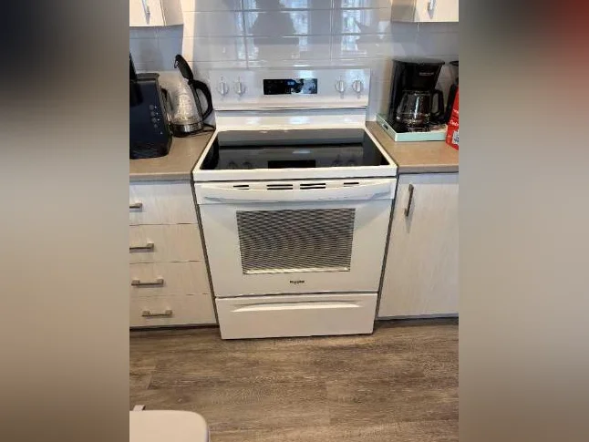 Électroménagers– Réfrigérateur , Cuisinière, Laveuse et Sécheuse thumbnail 2