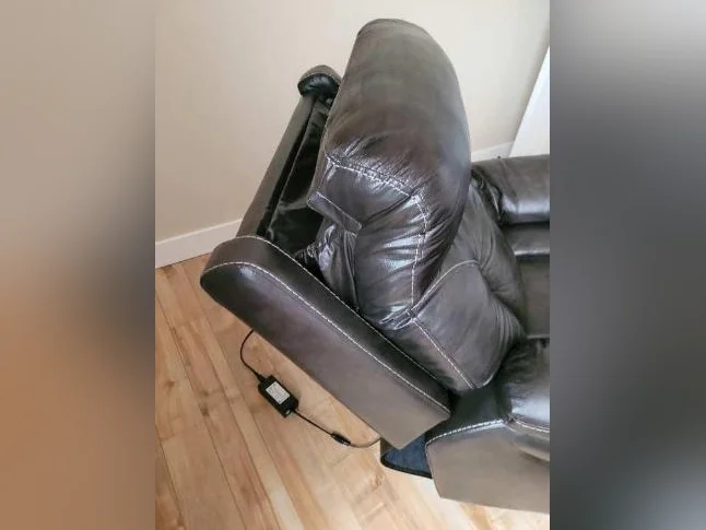 Fauteuil electrique thumbnail 3