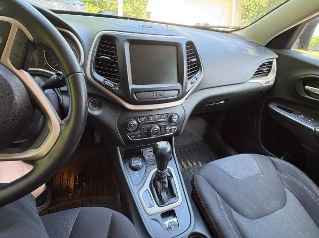 Jeep Cherokee North thumbnail 6