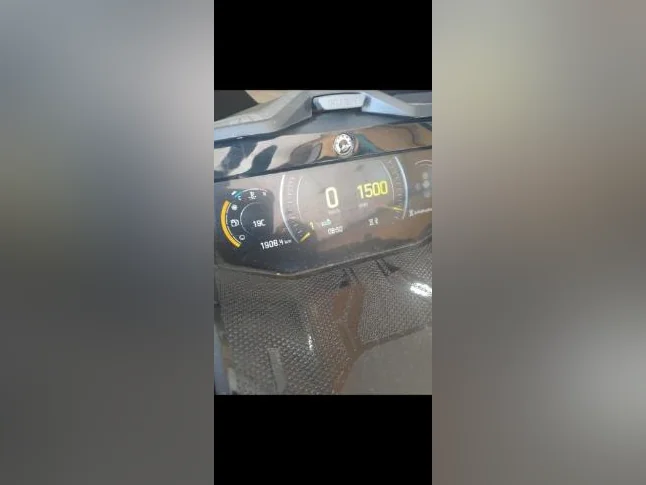 Brp ski doo grand Touring LTD 900 Ace full équipé comme neuf! thumbnail 4