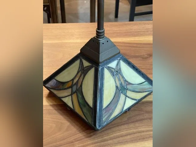 Luminaire sur tige style Tiffany