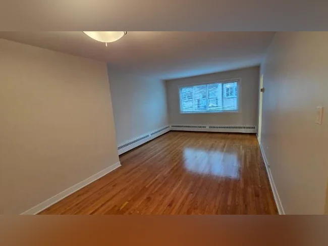 TRÈS GRAND ET LUXUEUX 3½ À LOUER À POINTE-CLAIRE thumbnail 10