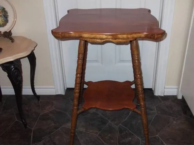 Table d'appoint
