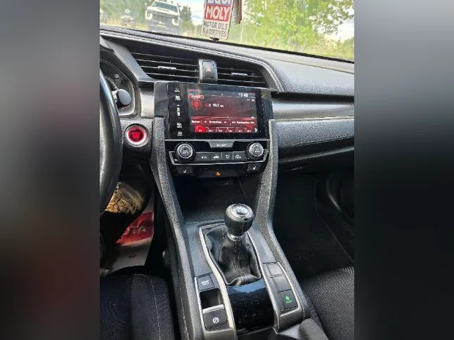 Honda Civic thumbnail 7