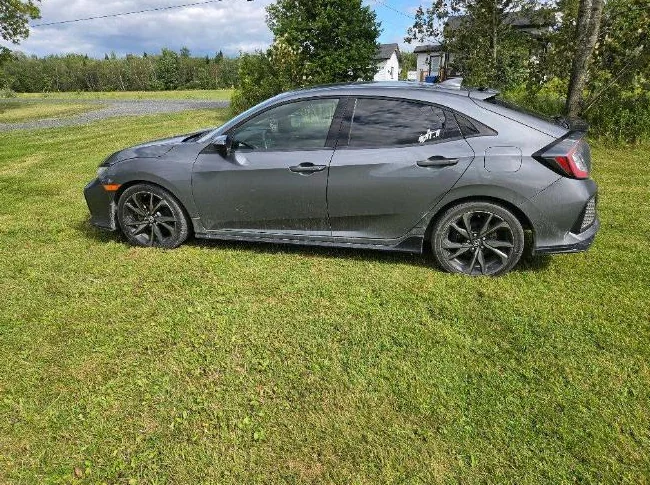 Honda Civic thumbnail 4